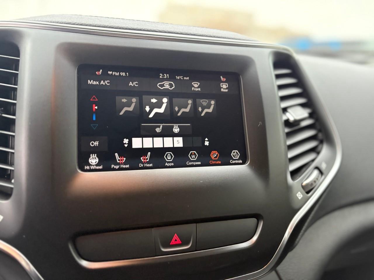 2021 Jeep Cherokee North 4dr 4x4 Photo