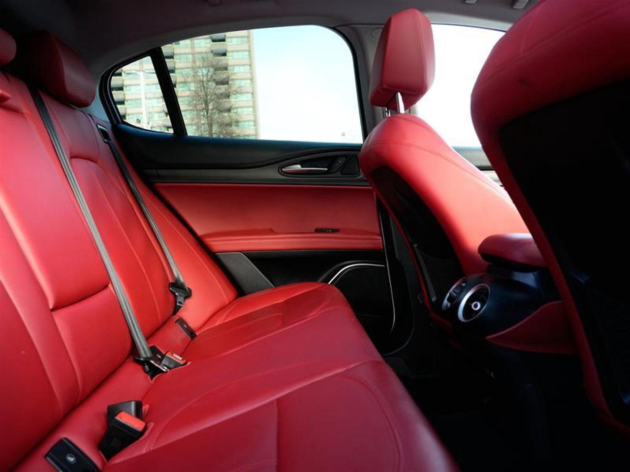 2021 Alfa Romeo Stelvio TI AWD Photo