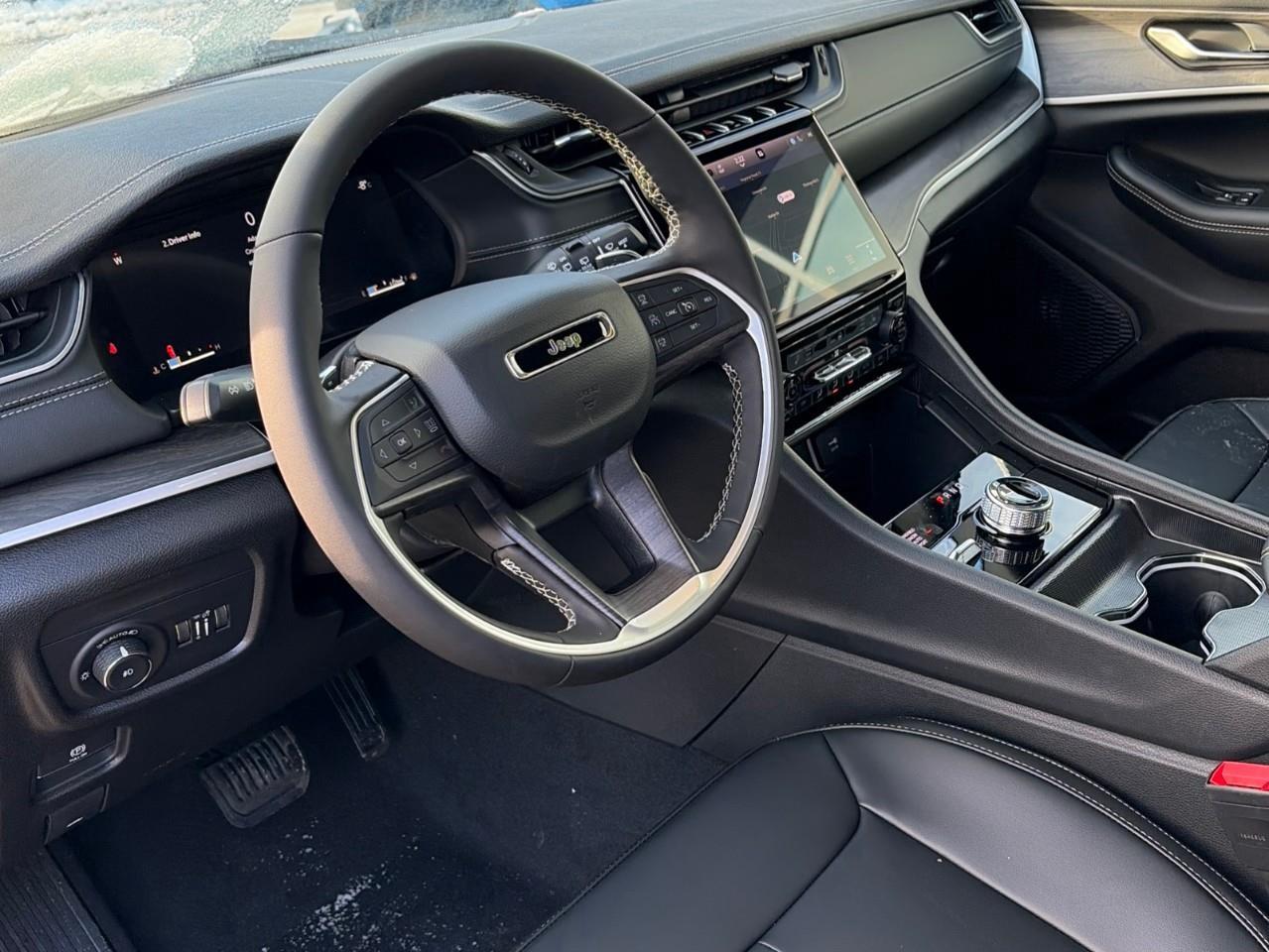 2025 Jeep Grand Cherokee Limited 4dr 4x4 Photo