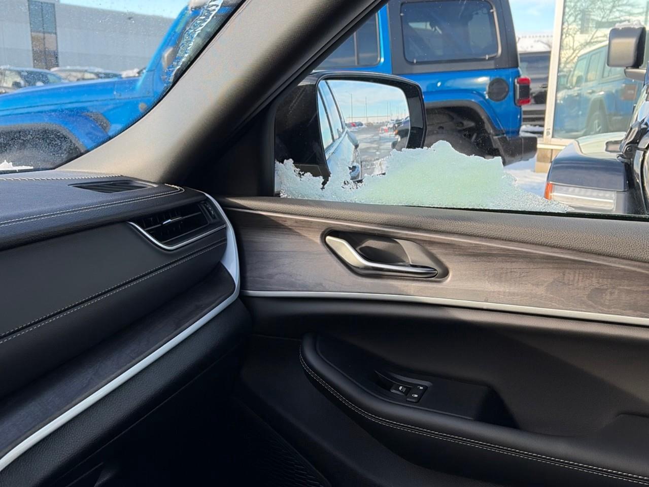 2025 Jeep Grand Cherokee Limited 4dr 4x4 Photo