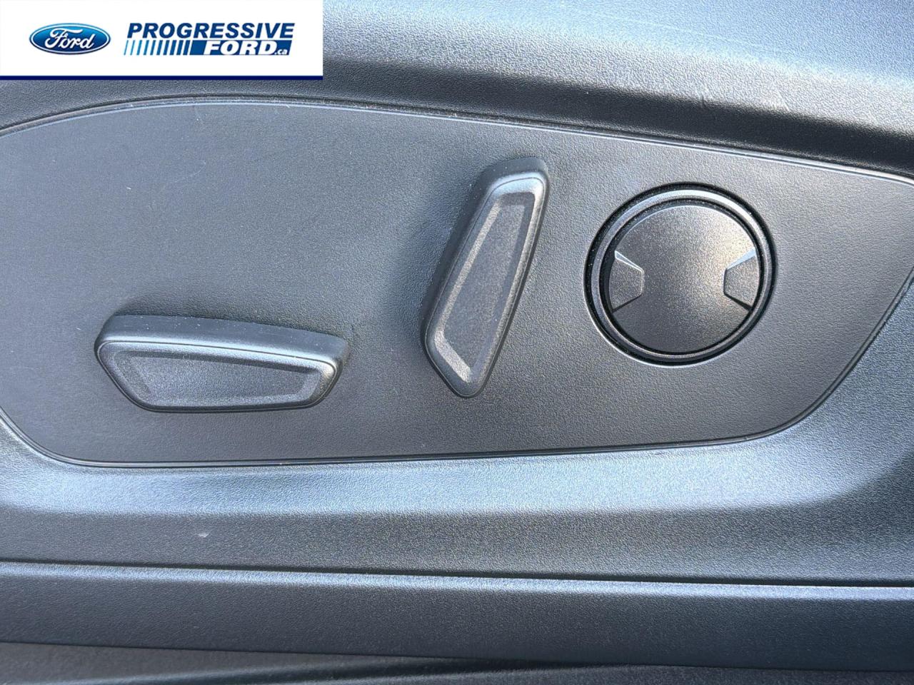 2022 Ford Explorer Limited 4dr 4x4 Photo2