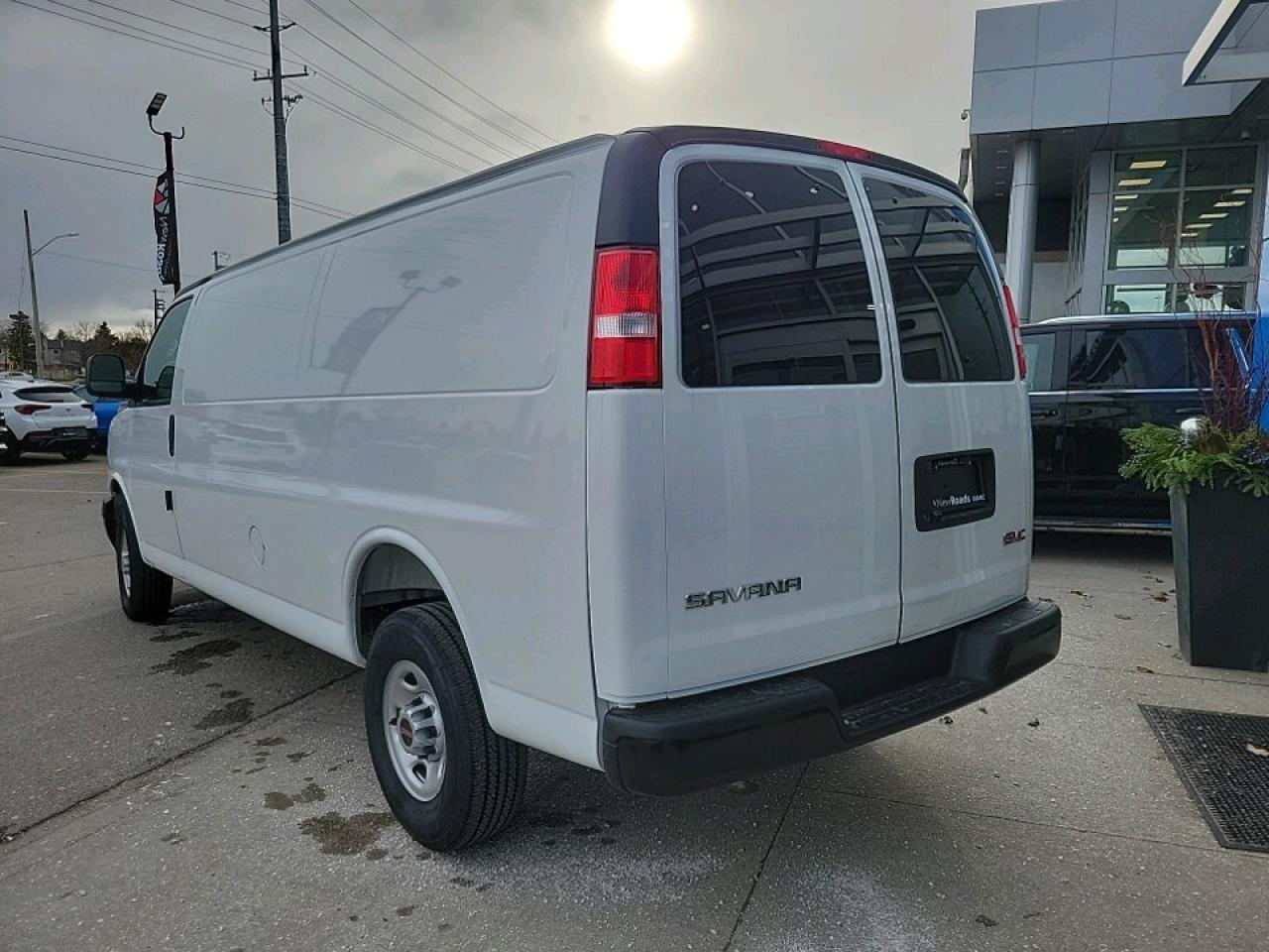 2025 GMC Savana 3500 Work Van Rear-Wheel Drive Extended Cargo Van Photo