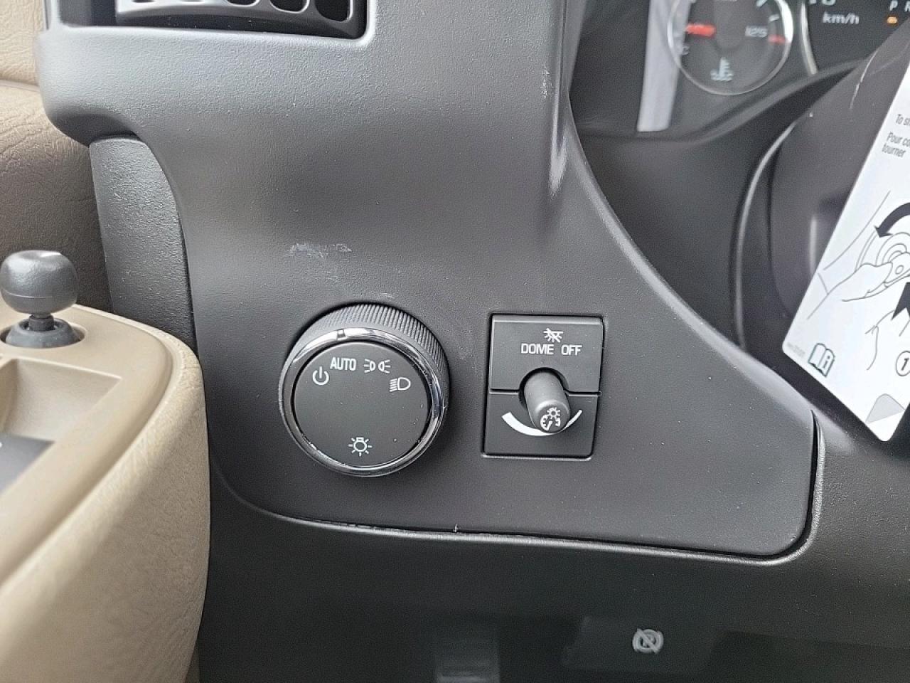 2025 GMC Savana 3500 Work Van Rear-Wheel Drive Extended Cargo Van Photo