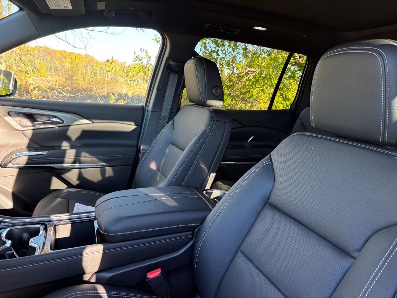 2026 Chevrolet Traverse AWD 4dr LT Photo