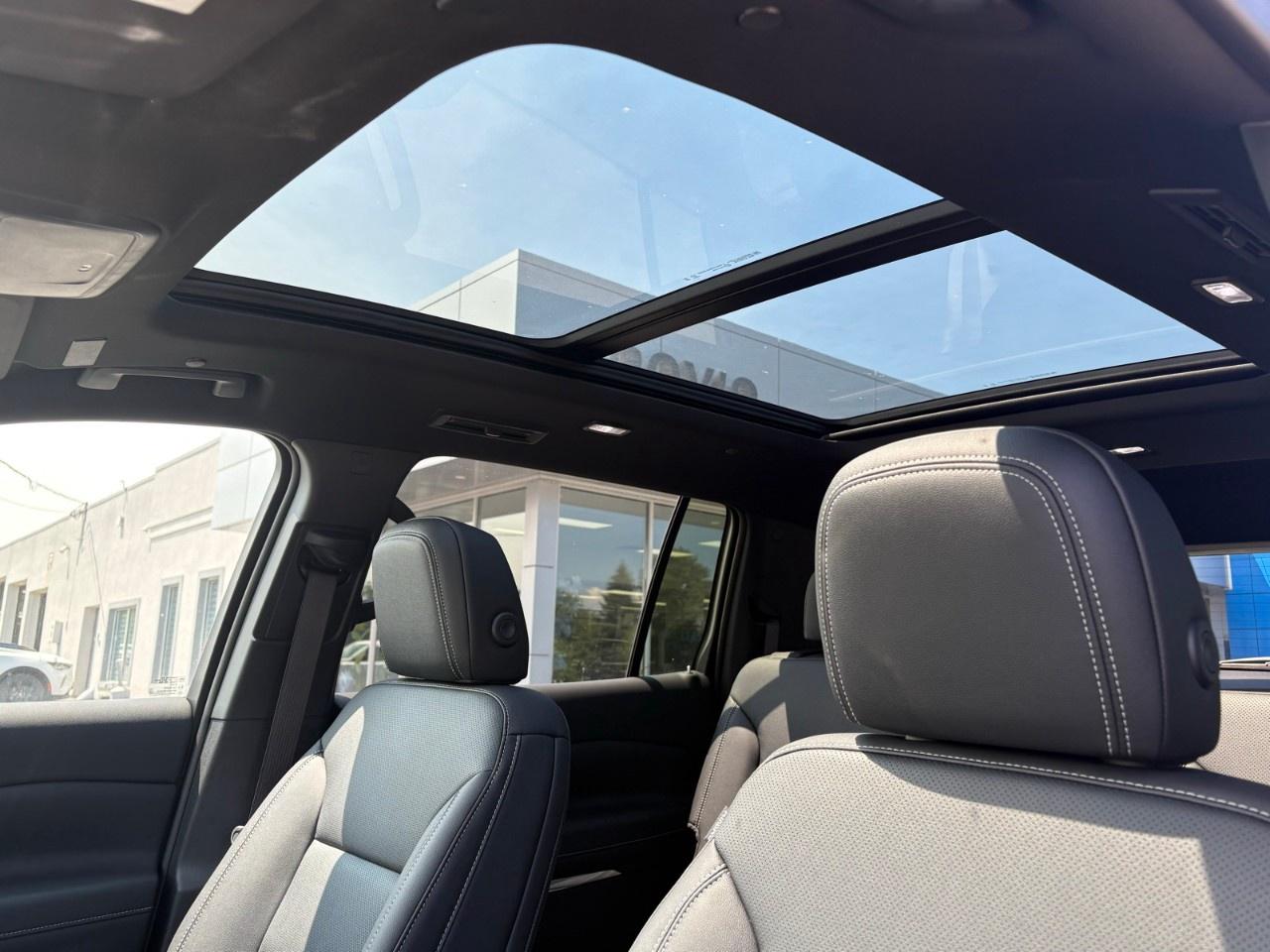 2026 Chevrolet Traverse AWD 4dr LT Photo