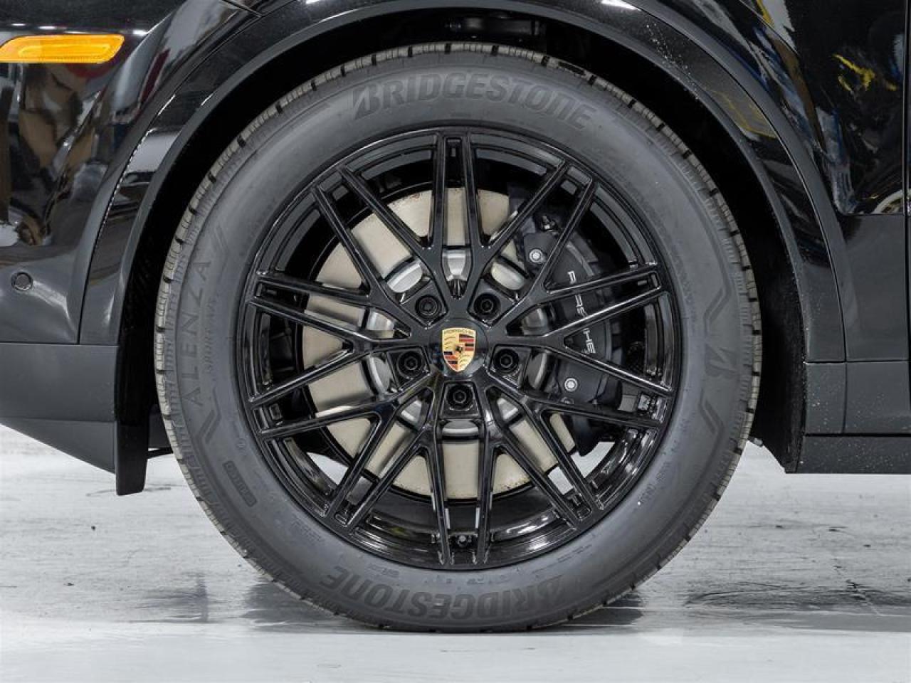 2025 Porsche Cayenne  Photo