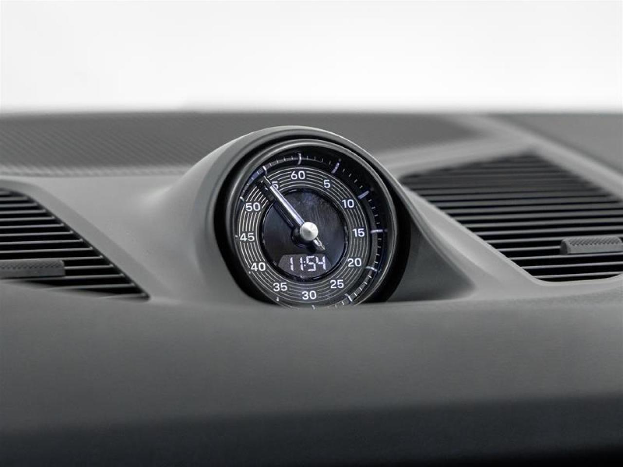 2025 Porsche Cayenne  Photo