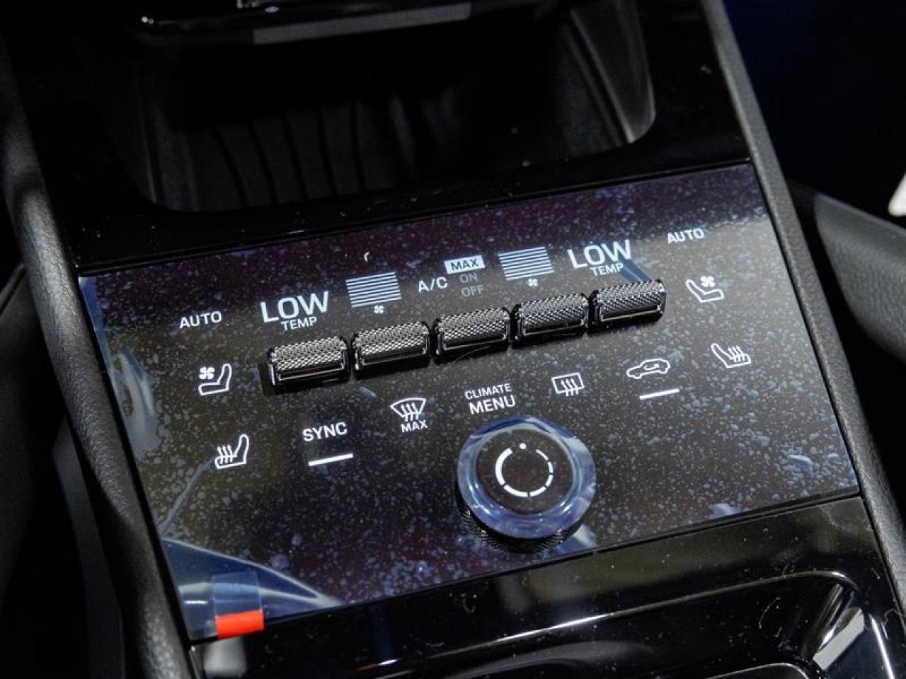 2025 Porsche Cayenne  Photo