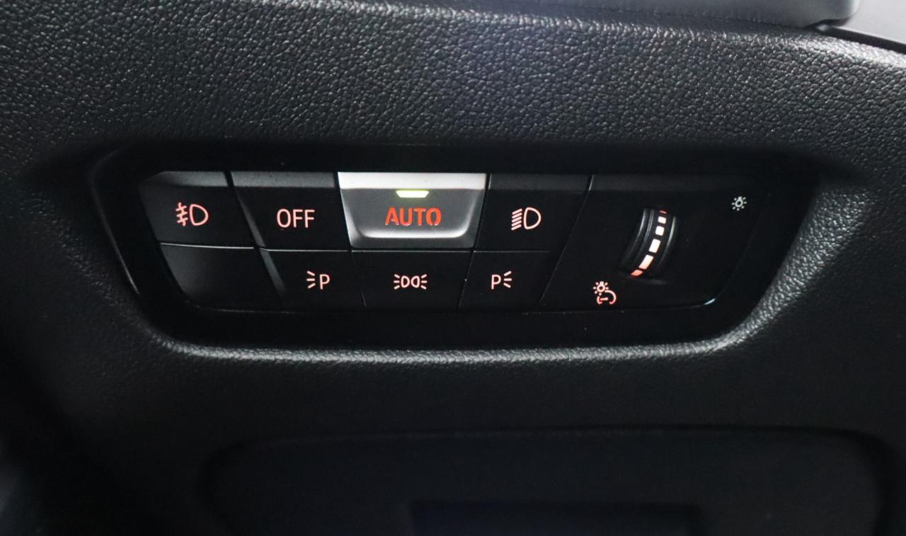 2020 BMW 330 i xDrive 4dr All-Wheel Drive Sedan Photo