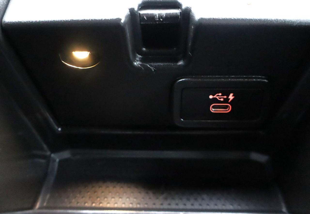 2020 BMW 330 i xDrive 4dr All-Wheel Drive Sedan Photo