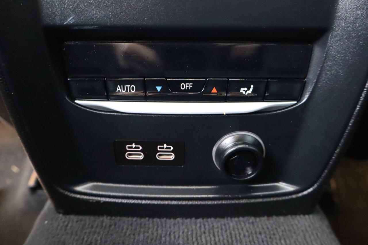 2020 BMW 330 i xDrive 4dr All-Wheel Drive Sedan Photo