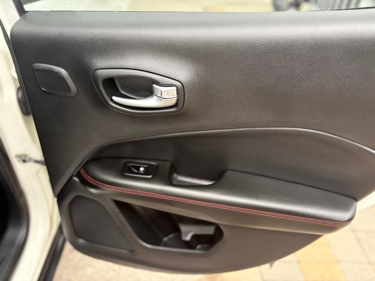 2018 Jeep Compass Trailhawk 4dr 4x4 Photo