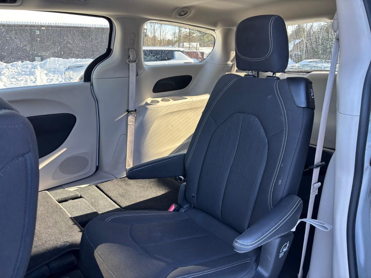 2024 Chrysler Grand Caravan SXT Front-Wheel Drive Passenger Van Photo