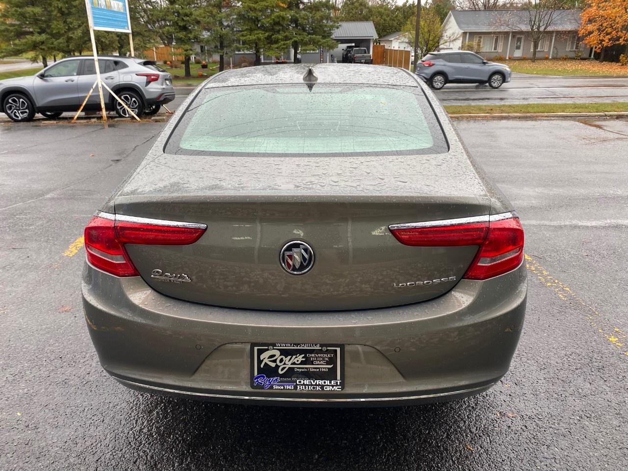 2019 Buick LaCrosse FWD Essence Photo2