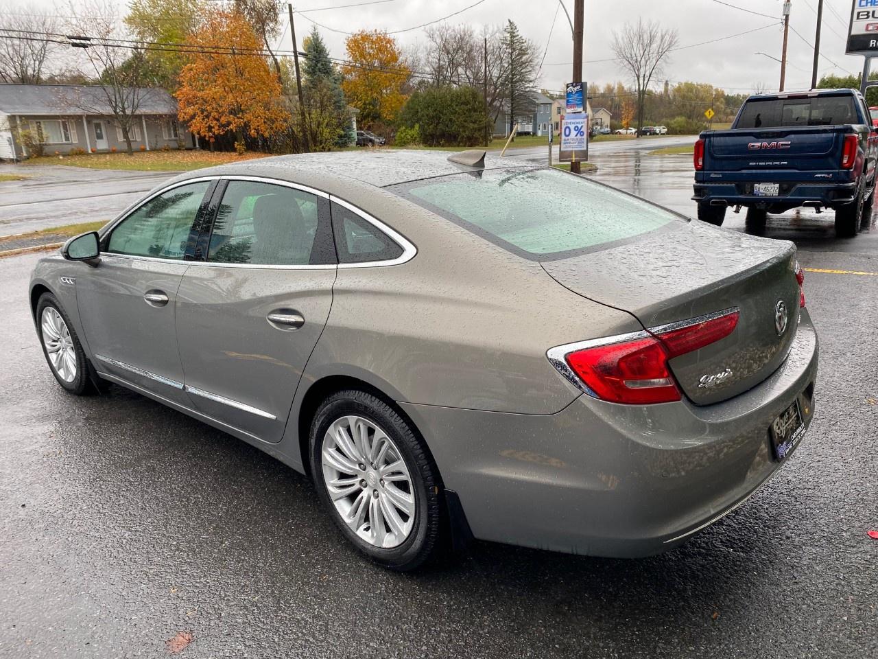 2019 Buick LaCrosse FWD Essence Photo
