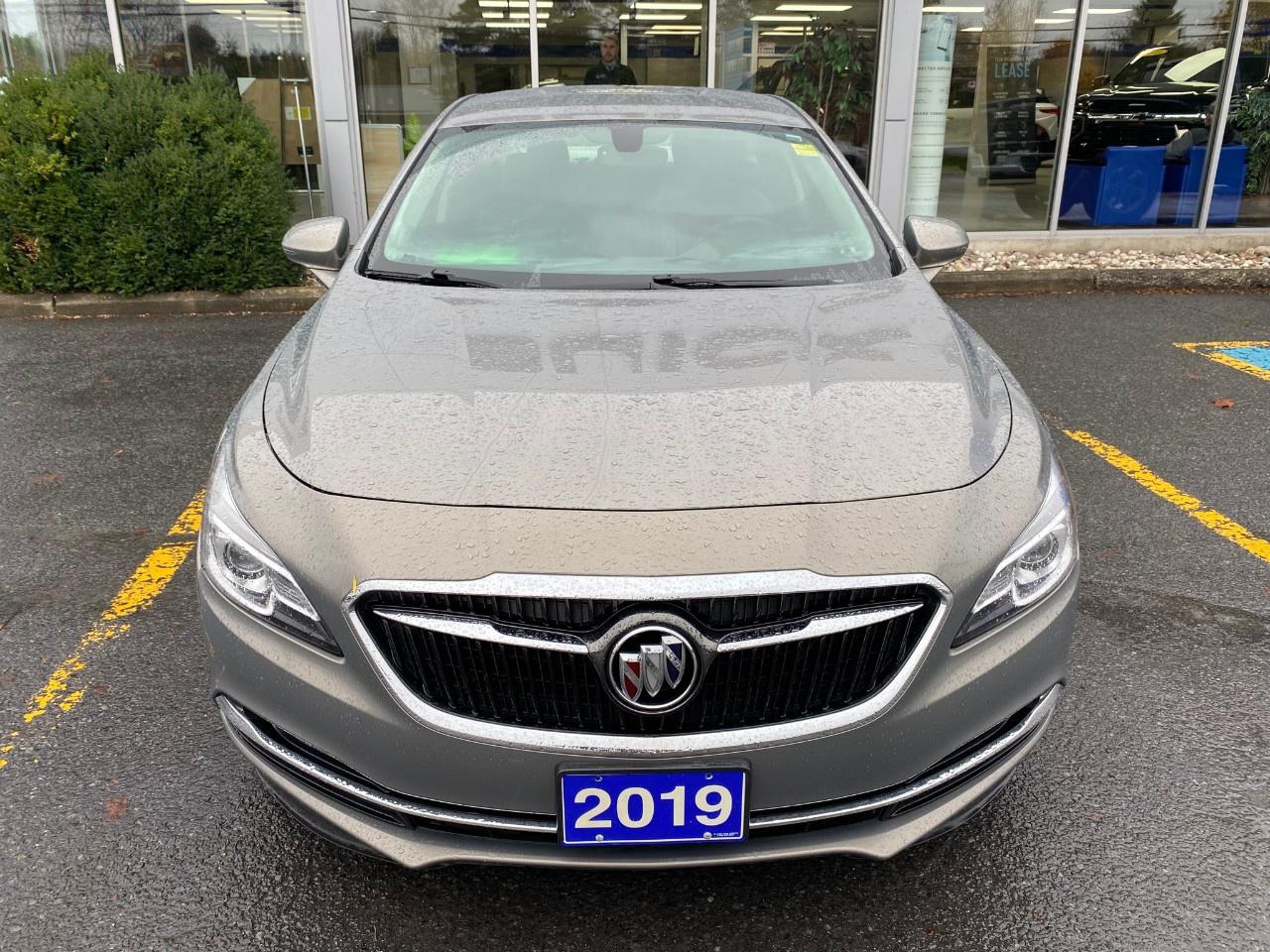 2019 Buick LaCrosse FWD Essence Photo