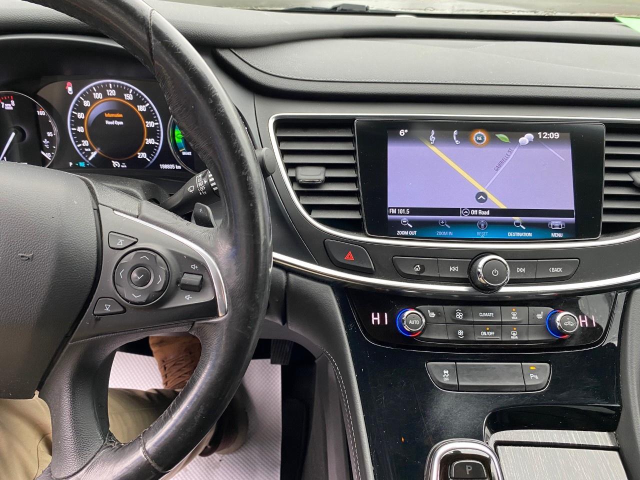 2019 Buick LaCrosse FWD Essence Photo