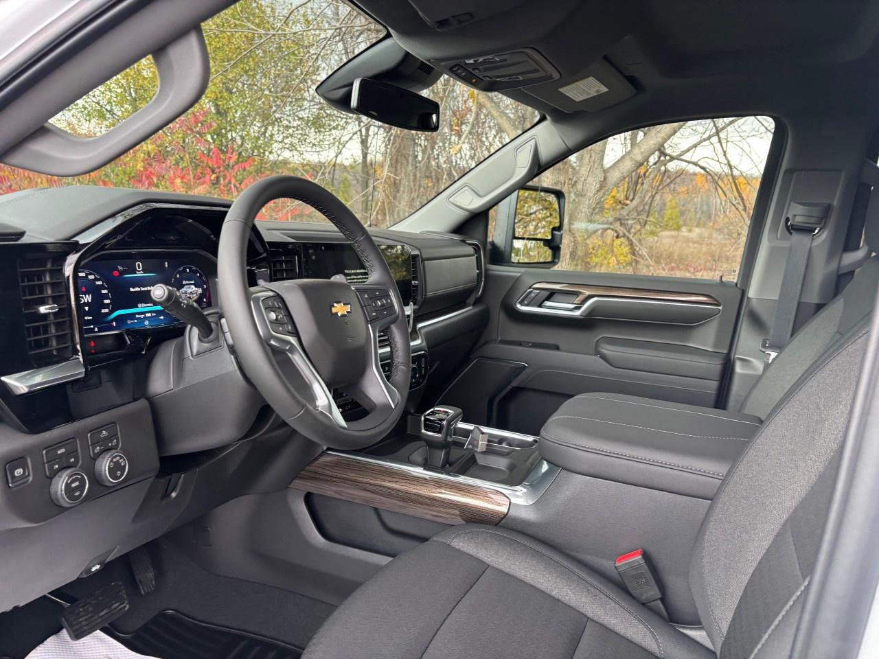 2026 Chevrolet Silverado 1500 Crew Cab Standard Box 4-Wheel Drive LT Photo