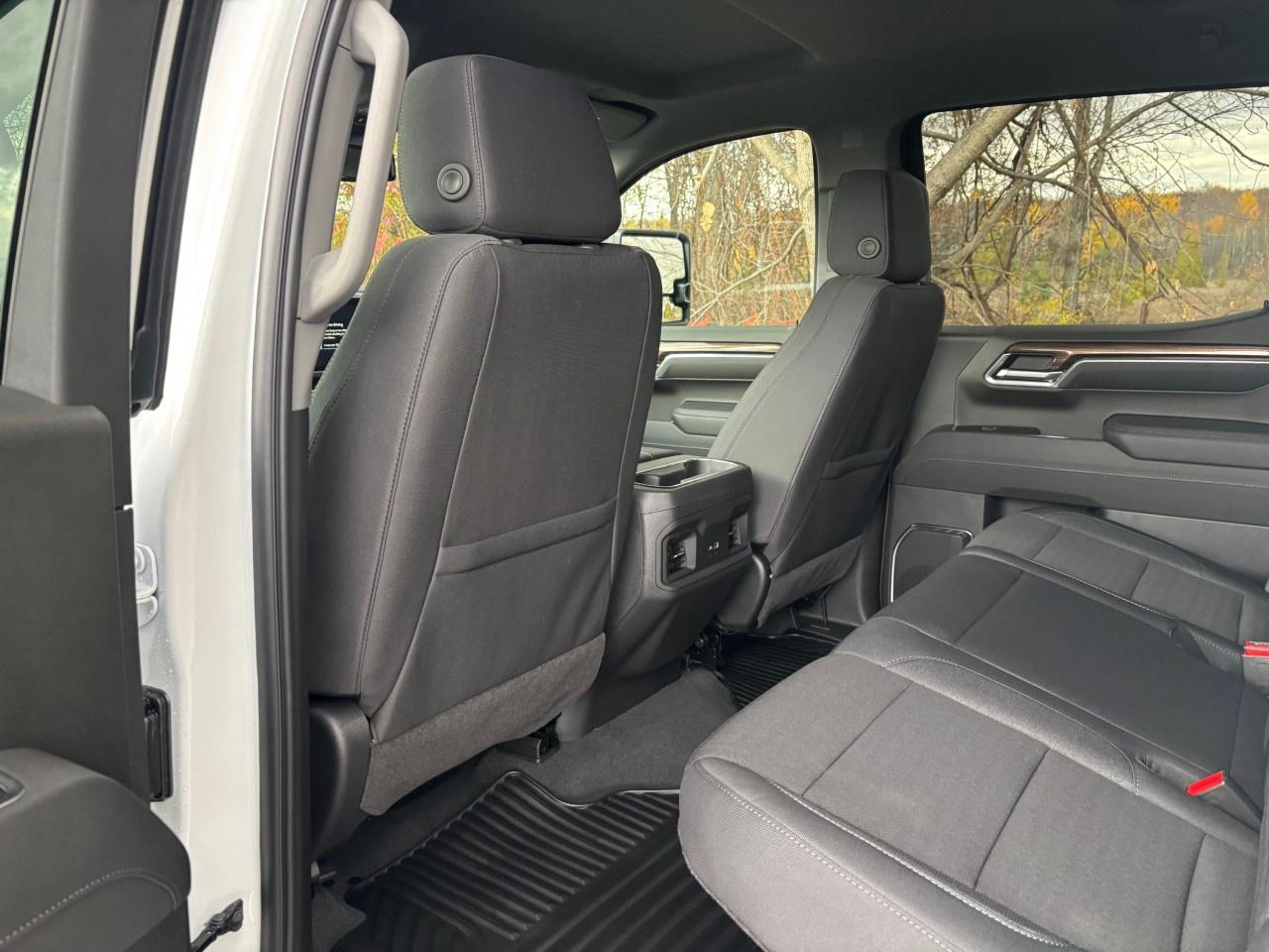 2026 Chevrolet Silverado 1500 Crew Cab Standard Box 4-Wheel Drive LT Photo