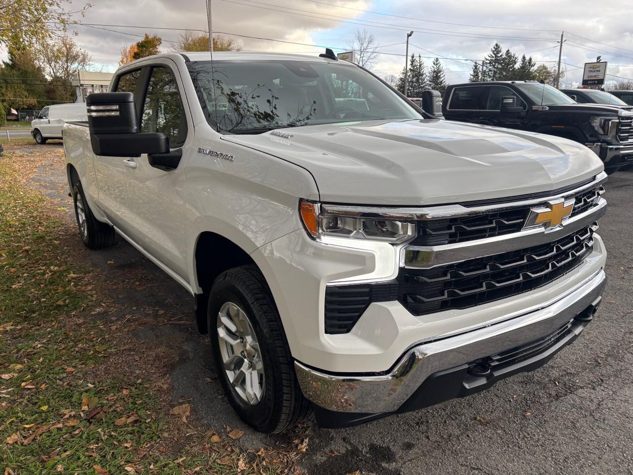 2026 Chevrolet Silverado 1500 Crew Cab Standard Box 4-Wheel Drive LT Photo