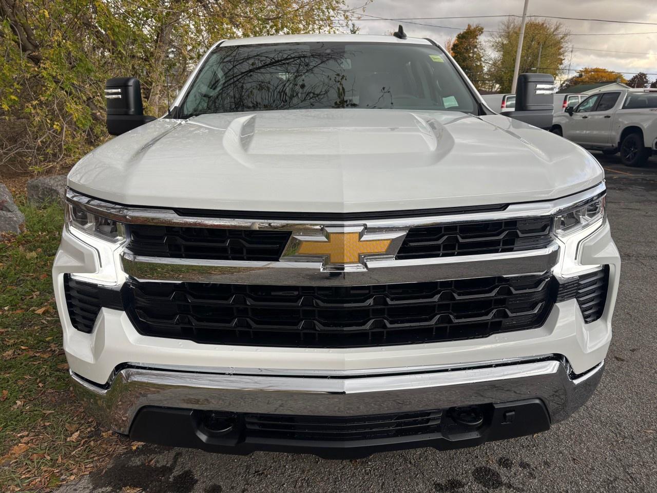 2026 Chevrolet Silverado 1500 Crew Cab Standard Box 4-Wheel Drive LT Photo