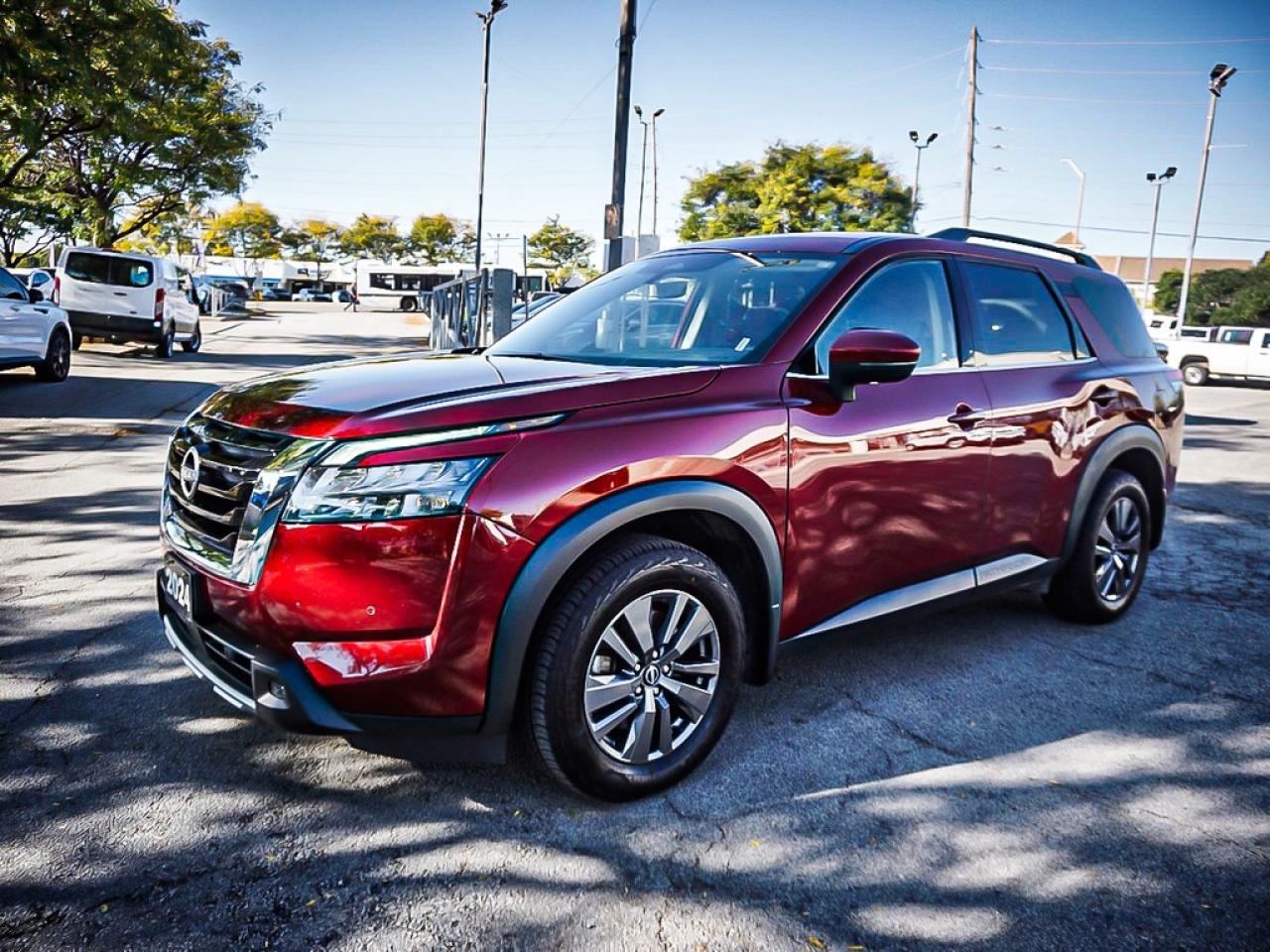 2024 Nissan Pathfinder  Photo4