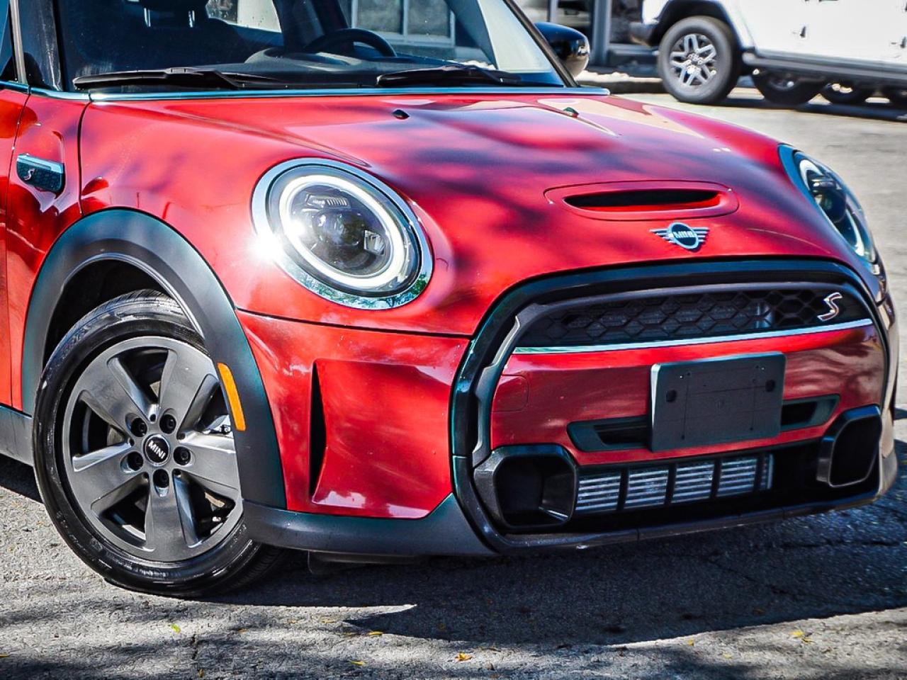 2024 MINI 5 Door  Photo