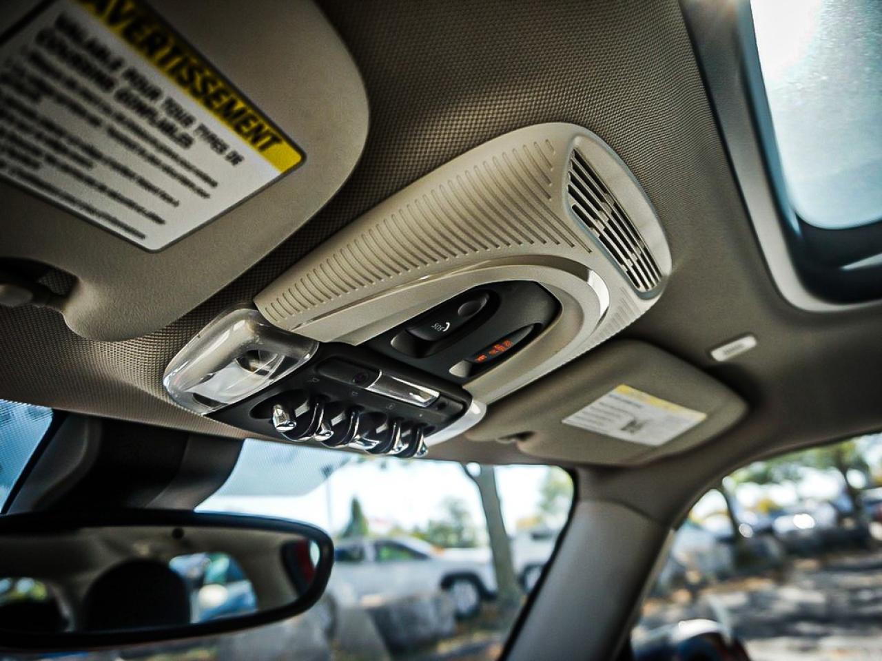 2024 MINI 5 Door  Photo