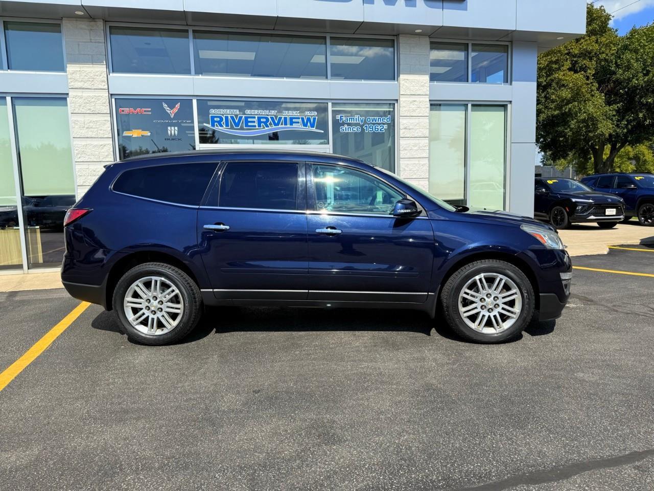 2015 Chevrolet Traverse LT 1LT All-Wheel Drive Photo2