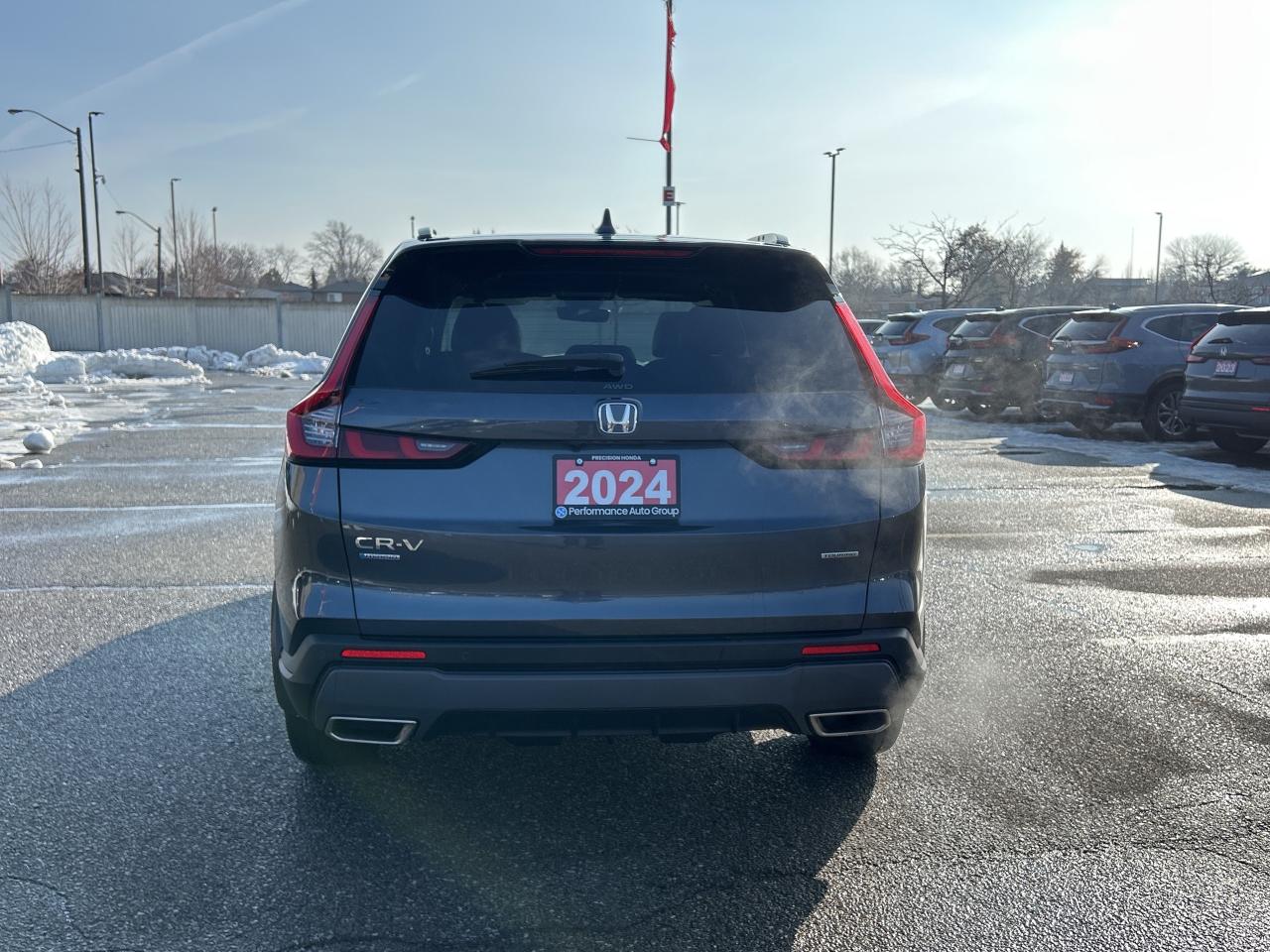 2024 Honda CR-V Hybrid Touring Leather  Navigation  Sunroof  CarPlay Photo4