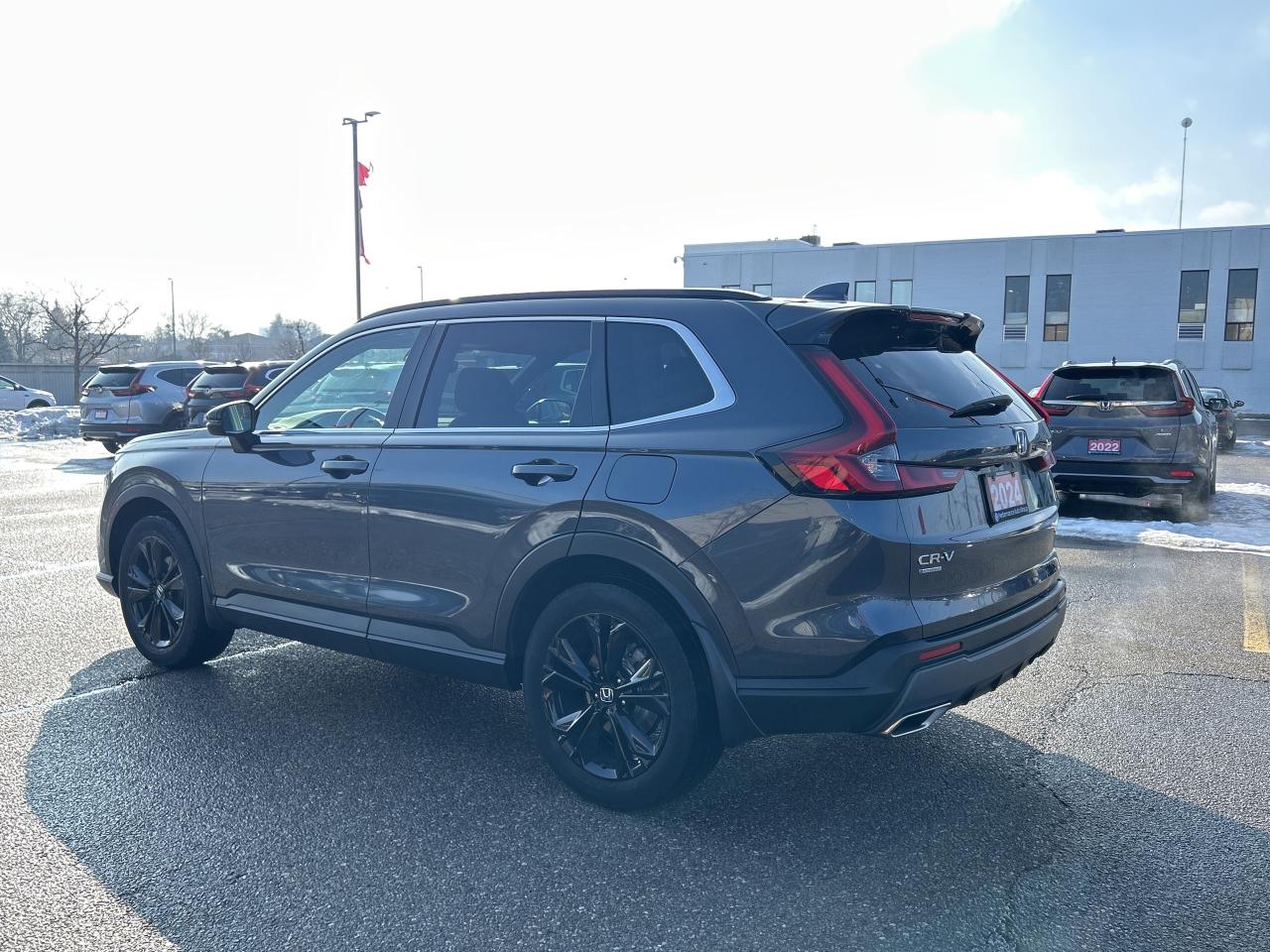 2024 Honda CR-V Hybrid Touring Leather  Navigation  Sunroof  CarPlay Photo