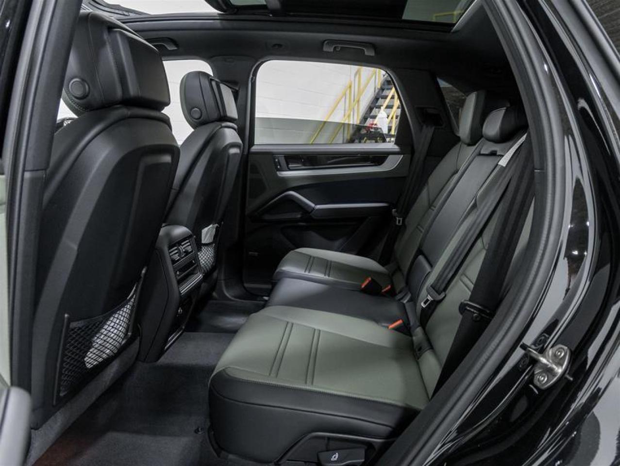 2025 Porsche Cayenne  Photo