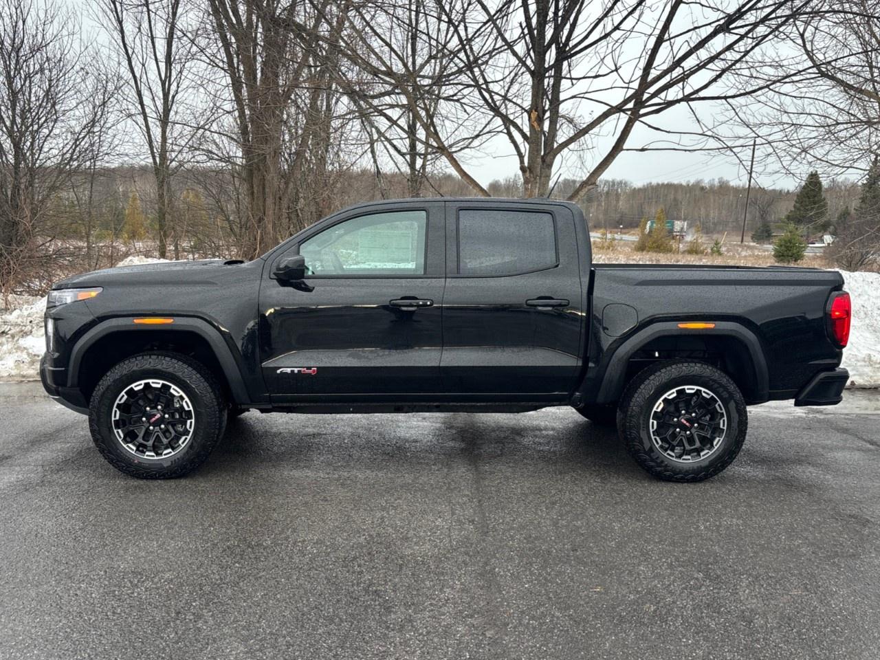 2026 GMC Canyon Crew Cab Short Box 4-Wheel Drive AT4 Photo