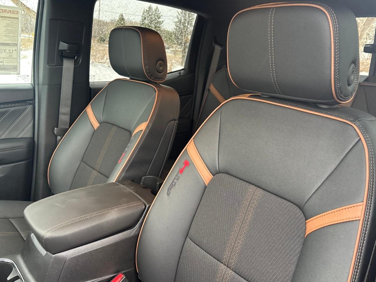 2026 GMC Canyon Crew Cab Short Box 4-Wheel Drive AT4 Photo