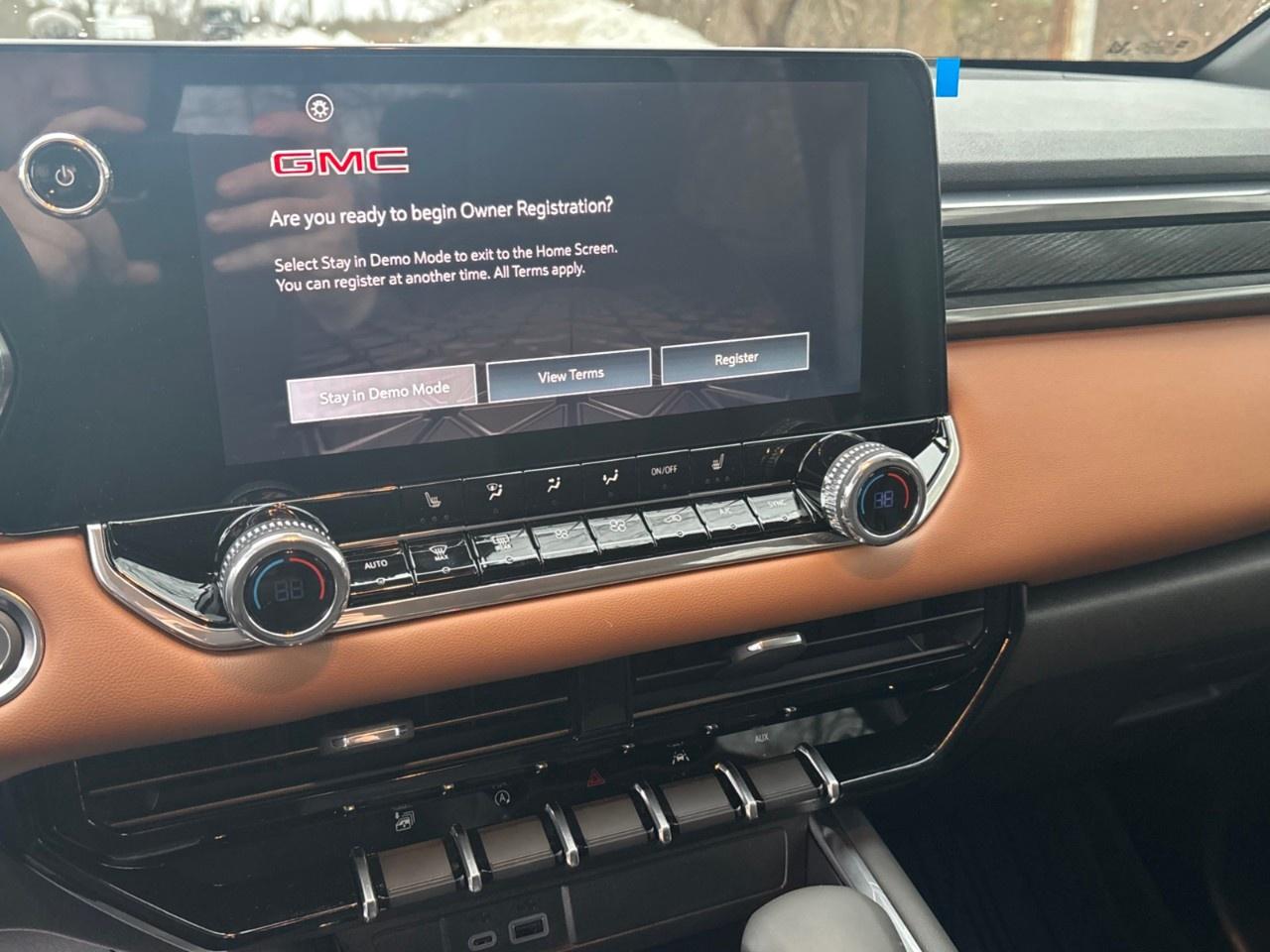 2026 GMC Canyon Crew Cab Short Box 4-Wheel Drive AT4 Photo