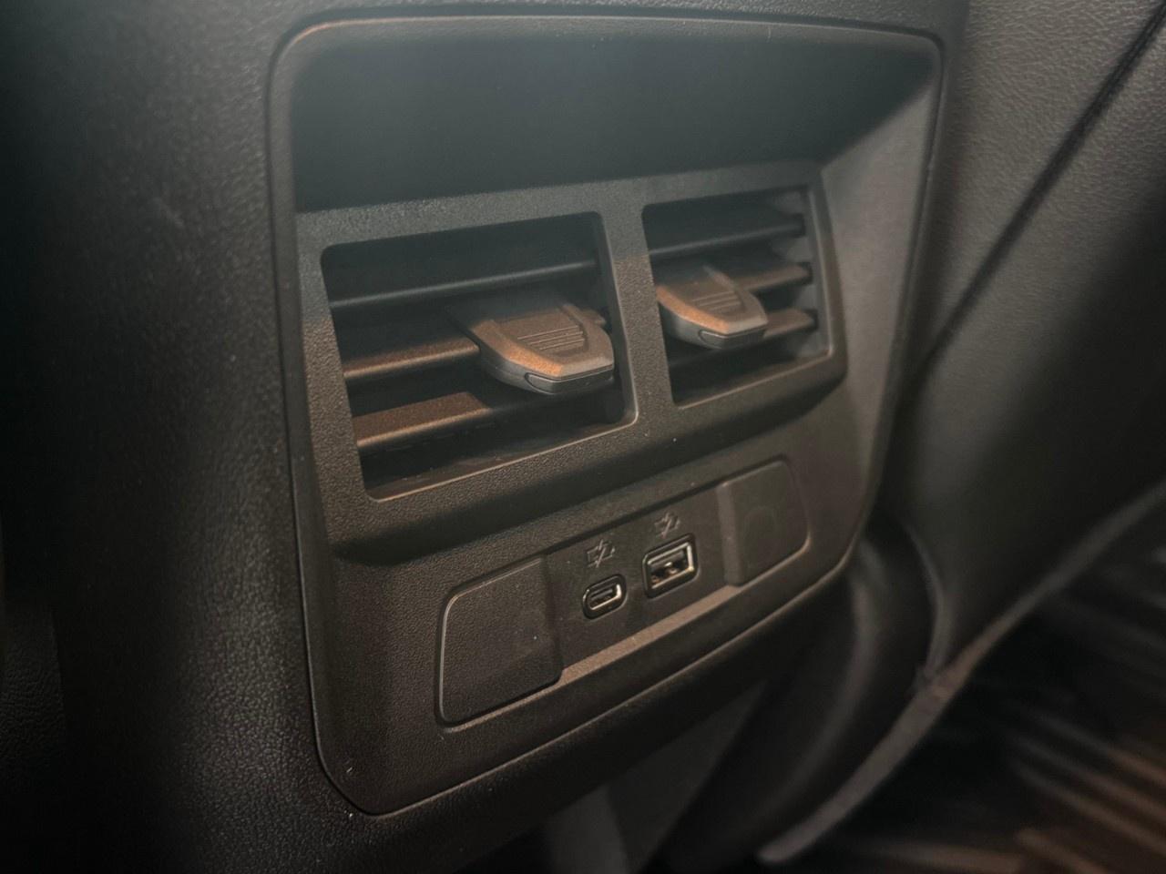 2026 GMC Canyon Crew Cab Short Box 4-Wheel Drive AT4 Photo