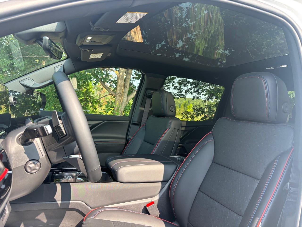 2025 Chevrolet Silverado EV e4WD Crew Cab Extended Range RST Photo