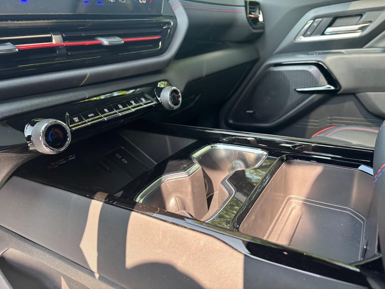 2025 Chevrolet Silverado EV e4WD Crew Cab Extended Range RST Photo