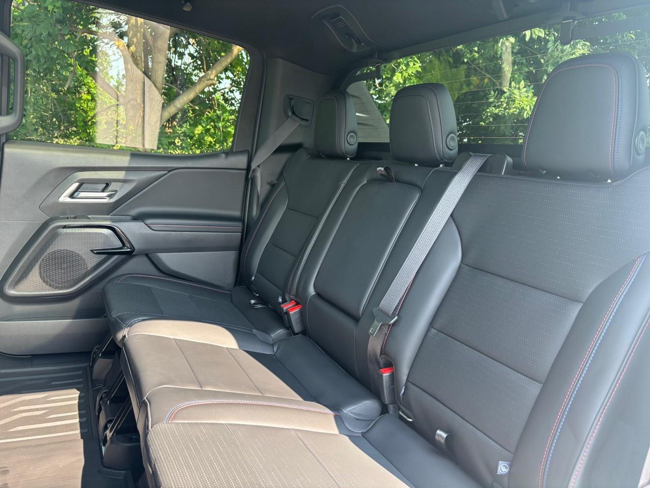 2025 Chevrolet Silverado EV e4WD Crew Cab Extended Range RST Photo