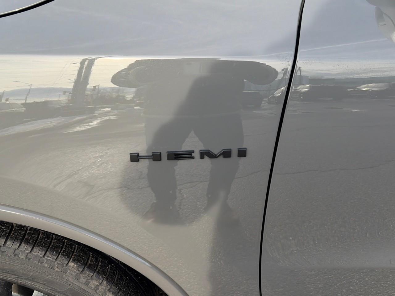 2026 Dodge Durango GT HEMI V8 4dr All-Wheel Drive Photo4