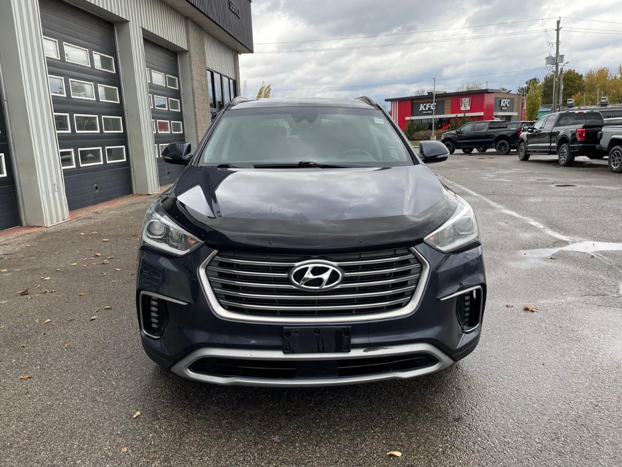 2019 Hyundai Santa Fe XL Preferred (A6) 4dr All-Wheel Drive Photo2