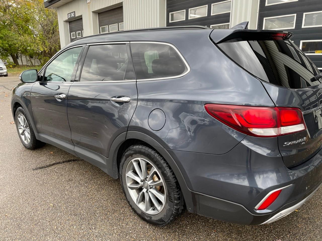 2019 Hyundai Santa Fe XL Preferred (A6) 4dr All-Wheel Drive Photo