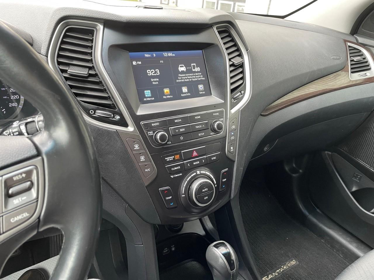 2019 Hyundai Santa Fe XL Preferred (A6) 4dr All-Wheel Drive Photo