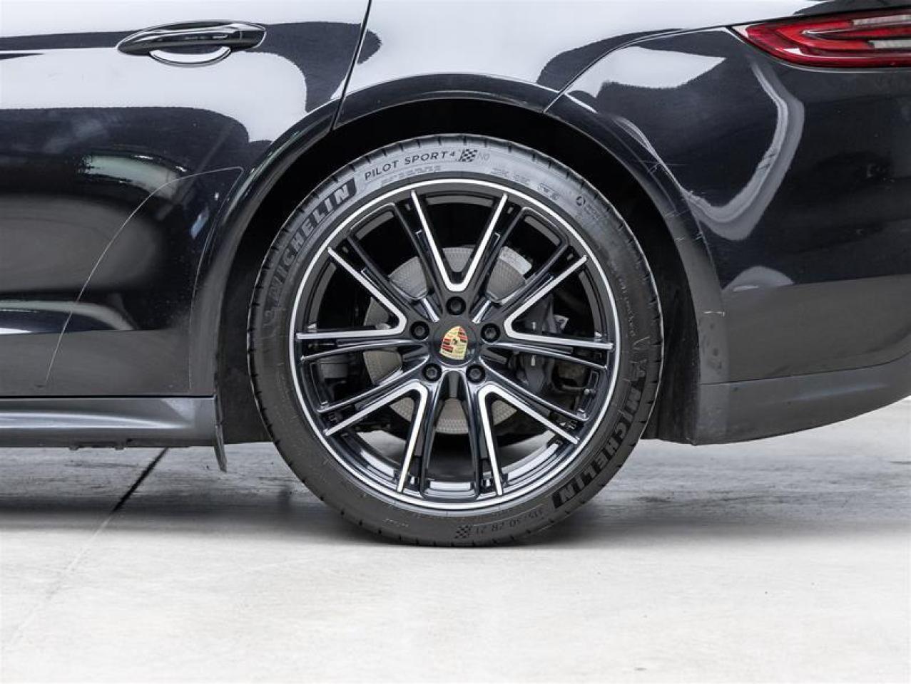 2020 Porsche Panamera  Photo