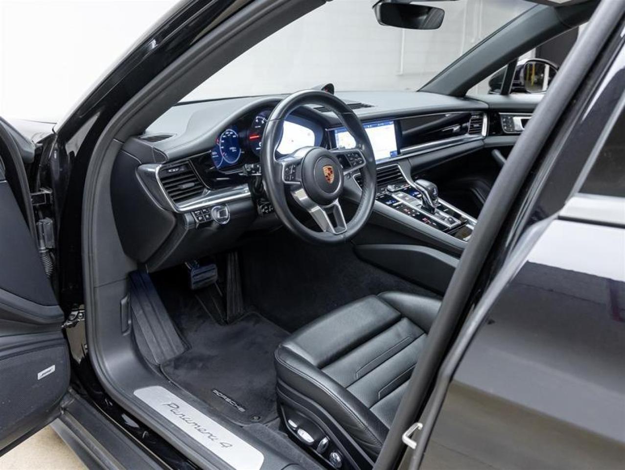 2020 Porsche Panamera  Photo