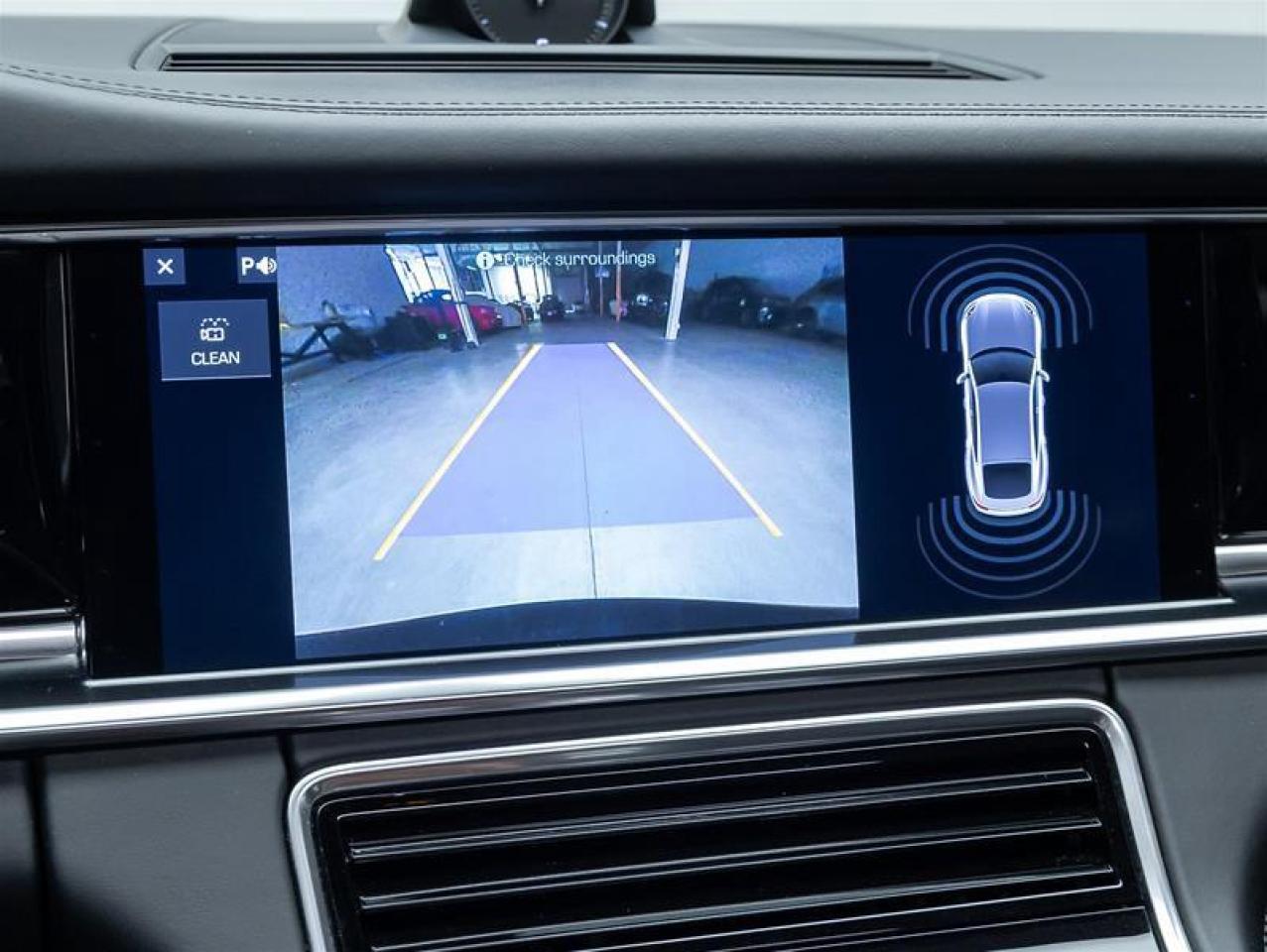 2020 Porsche Panamera  Photo