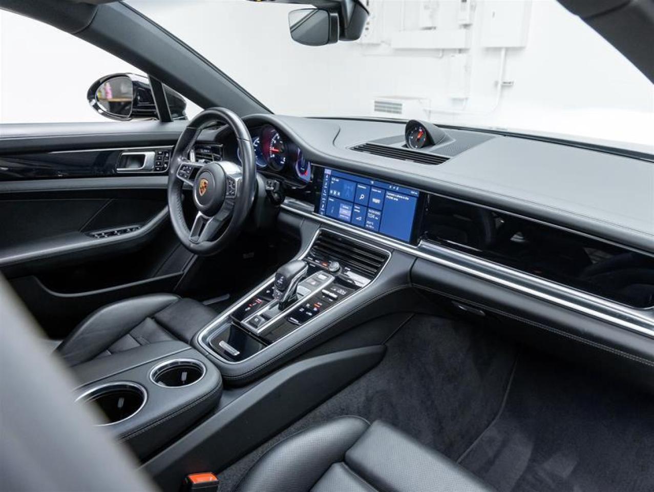 2020 Porsche Panamera  Photo