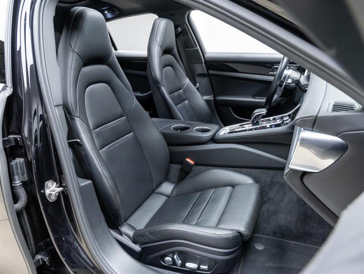 2020 Porsche Panamera  Photo