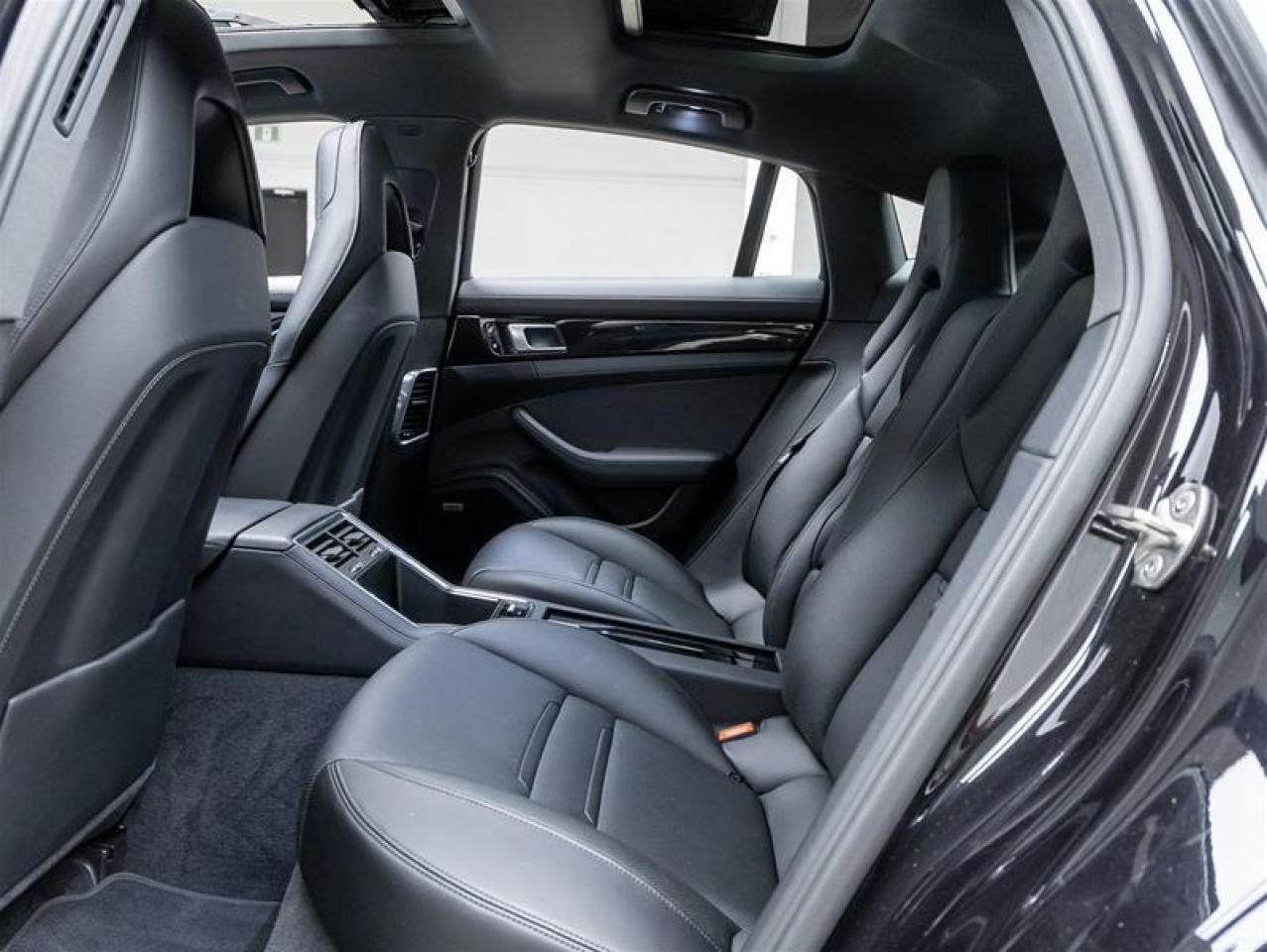 2020 Porsche Panamera  Photo