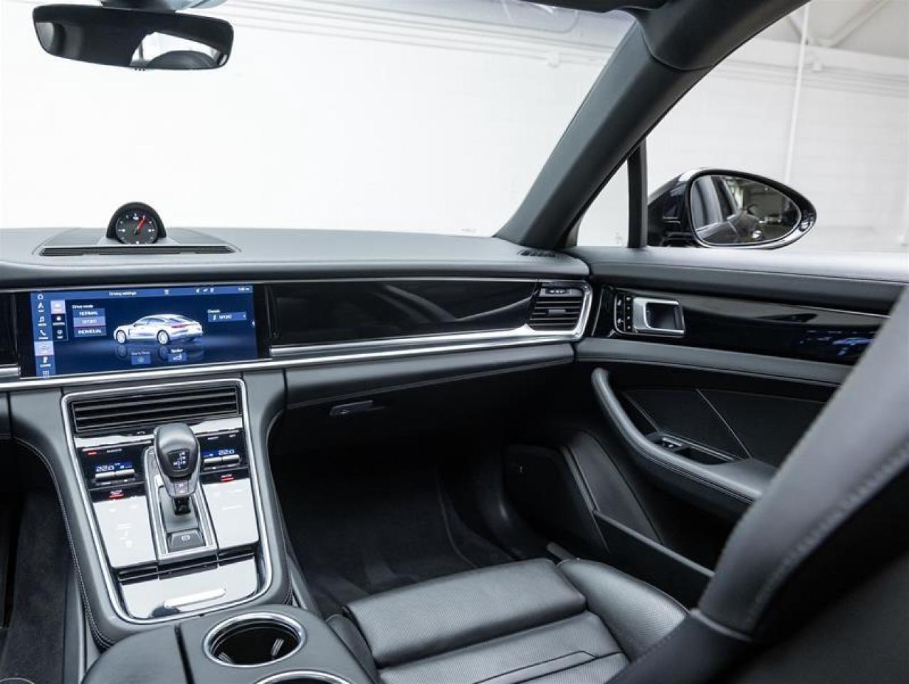 2020 Porsche Panamera  Photo